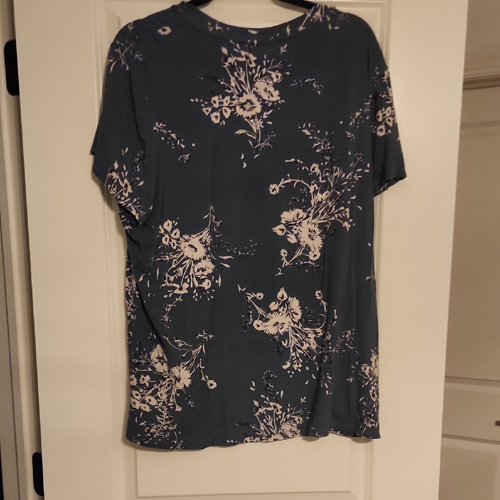 Maurices 2XL FLORAL 24/7 TEE - Picture 4 of 4